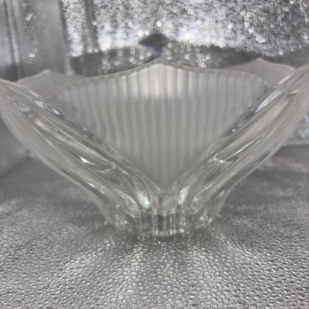 VTG Imperlux Lead Crystal Cut Bowl Dogwood Pattern Frosted Clear Fruit Punch‎ - Picture 3 of 5